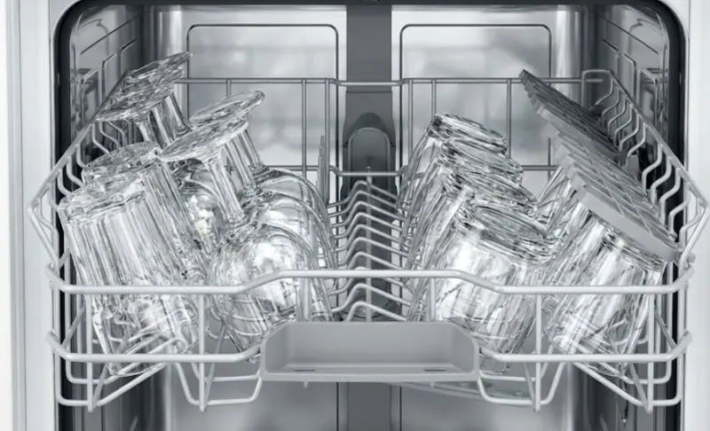 شستشوی تمیز ظروف شیشه ای